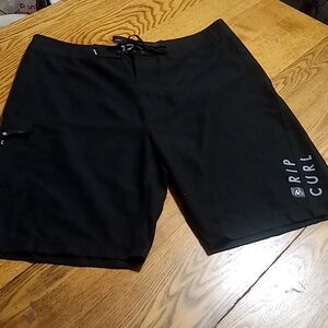 RIP CURL Mens Shorts 34 BLACK Summer Spring Vacation Resort Preowned Pool Beach